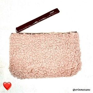 Free with $15 Purchase Ipsy Cosmetic Bag  December 2020 Pink Sherpa New